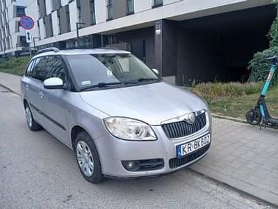Srebrny Używany 2008 Skoda Fabia Hatchback | 5900 zł (Uczciwa cena)