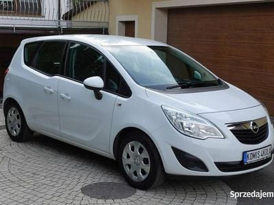 Używany Opel Meriva 101 KM (74 kW) 2012 Biały (metalik) Minivan