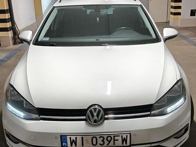 Biały Używany 2017 VW Golf VII Comfortline Kombi | 34 900 zł (Uczciwa cena)