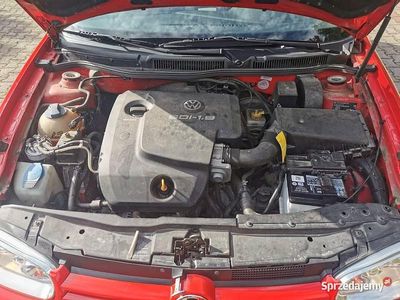 Czerwony Używany 1998 VW Golf IV Hatchback | 14 500 zł