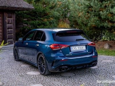 Niebieski ciemny (metalik) Używany 2022 Mercedes A35 AMG AMG Hatchback | 154 777 zł