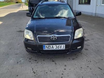 używany Toyota Avensis 