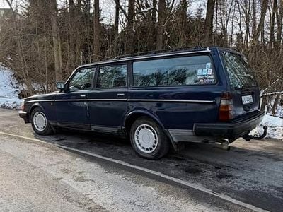Używany Volvo 240 1991 Granatowy Kombi