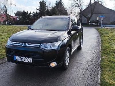 używany Mitsubishi Outlander 2.3 DID Intense+ 4WD 2013r
