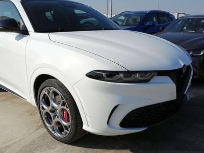 Używany Alfa Romeo Tonale 160 KM (117 kW) 2024 Lakier pastelowy  alfa white / czarny dach SUV