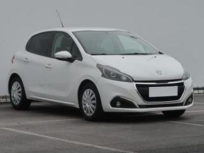 Biały Używany 2015 Peugeot 208 Hatchback | 19 999 zł (Dobra cena)
