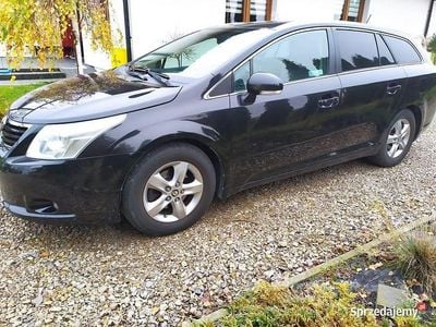 używany Toyota Avensis 