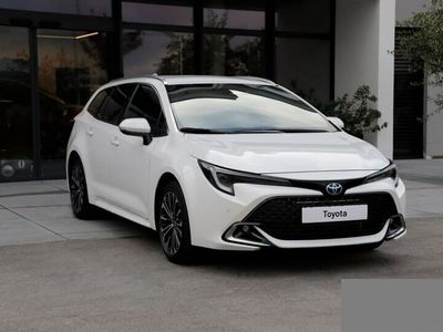 Srebrny (metalik) Używany 2023 Toyota Corolla Comfort Sedan/Limuzyna | 121 900 zł