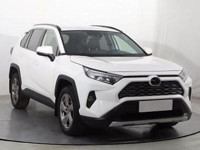Biały Używany 2019 Toyota RAV4 SUV | 95 999 zł (Uczciwa cena)