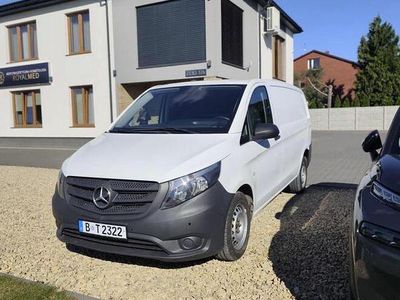 Biały Używany 2021 Mercedes Vito Van | 46 900 zł