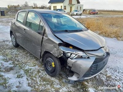 Używany Toyota Yaris Premium 2018 Brązowy Hatchback