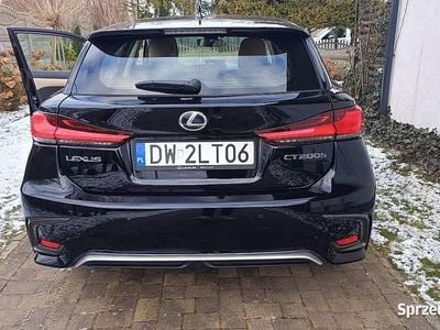 Czarny Używany 2020 Lexus CT200h Hatchback | 83 900 zł