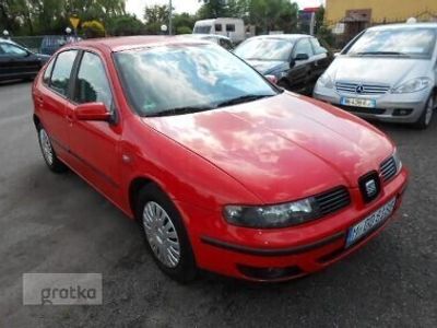 Czerwony Używany 2002 Seat Leon Hatchback | 7900 zł