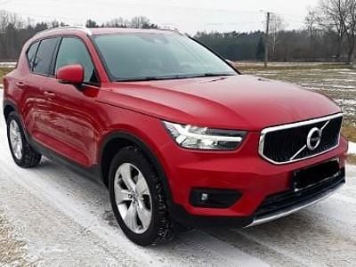 Czerwony Używany 2020 Volvo XC40 SUV | 74 900 zł (Dobra cena)