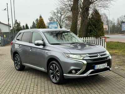 Używany Mitsubishi Outlander 150 KM (110 kW) 2016 Szary SUV