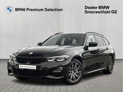 Czarny szafir metalizowany Używany 2022 BMW 330 Shadowline Kombi | 169 700 zł (Dość drogi)
