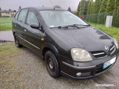 Czarny Używany 2005 Nissan Almera Tino Minivan | 4200 zł