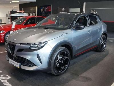 Lakier metalizowany szary z czarnym dachem arese Nowe 2025 Alfa Romeo Junior Edizione Speciale SUV | 145 510 zł