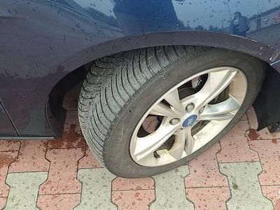 Używany Ford Focus 2012 Granatowy Kombi