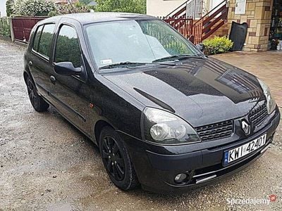 Czarny Używany 2003 Renault Clio II Hatchback | 6800 zł