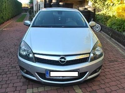 Srebrny Używany 2007 Opel Astra GTC Coupe | 10 700 zł