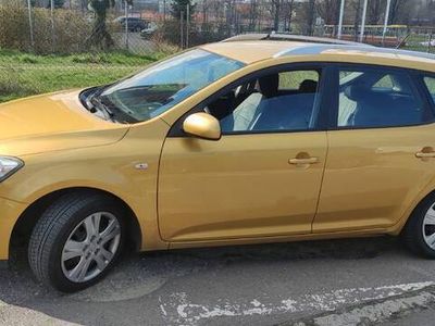 Złoty Używany 2009 Kia Ceed Hatchback | 9799 zł