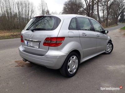 używany Mercedes B180 2.0 CDI 6-biegowy pełne wyposażenie.