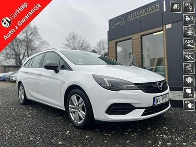 Biały (metalik) Używany 2021 Opel Astra Kombi | 32 890 zł (Super Cena)