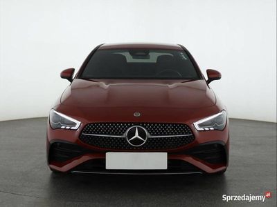 Czerwony Używany 2023 Mercedes CLA200 Sedan/Limuzyna | 155 999 zł (Drogi)