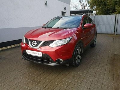 Używany Nissan Qashqai N-Connecta 2016 Czerwony SUV