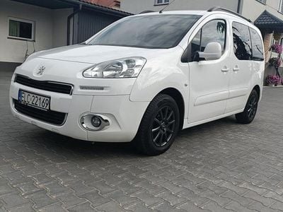 Biały Używany 2012 Peugeot Partner Minivan | 22 500 zł (Dość drogi)