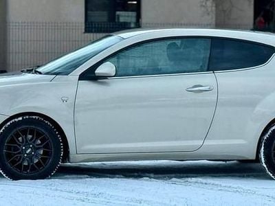 Beżowy Używany 2009 Alfa Romeo MiTo Hatchback | 13 800 zł (Uczciwa cena)