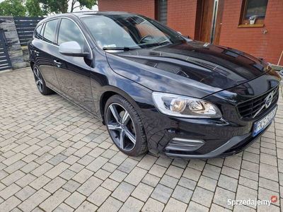 używany Volvo V60 R-Design 2.0 Diesel 120KM 2017r skóra navi Ledy