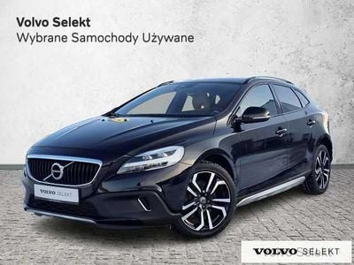 Czarny Używany 2018 Volvo V40 CC Kombi | 79 900 zł