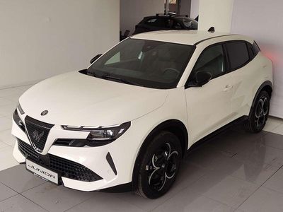 używany Alfa Romeo Junior Ibrida Ibrida SPECIALE 1.2 145 KM (107 kW) eDCT6 MHEV
