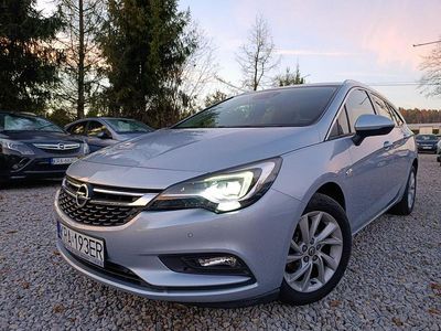 Niebieski Używany 2018 Opel Astra Kombi | 45 900 zł (Dość drogi)