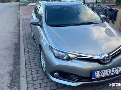 Używany Toyota Auris 90 KM (66 kW) 2016