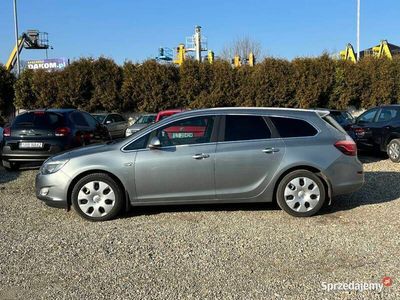 Szary Używany 2012 Opel Astra Kombi | 14 490 zł (Uczciwa cena)