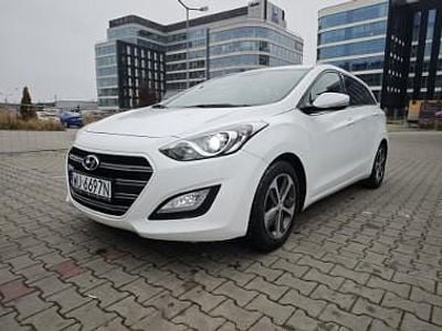 Używany Hyundai i30 Passion 110 KM (80 kW) 2016 Biały Kombi