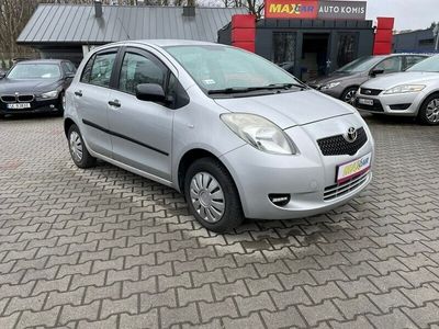 Srebrny (metalik) Używany 2006 Toyota Yaris Hatchback | 8900 zł (Dość drogi)