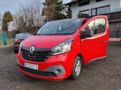 Czerwony Używany 2018 Renault Trafic Minivan | 59 900 zł (Uczciwa cena)