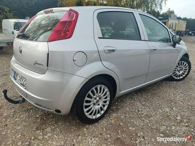 Używany Fiat Punto 78 KM (57 kW) 2010 Srebrny Hatchback