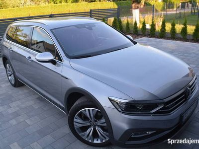 Używany 2021 VW Passat Kombi | 99 999 zł (Dość drogi)