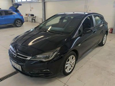 Niebieski ciemny (metalik) Używany 2018 Opel Astra Hatchback | 46 900 zł (Dość drogi)