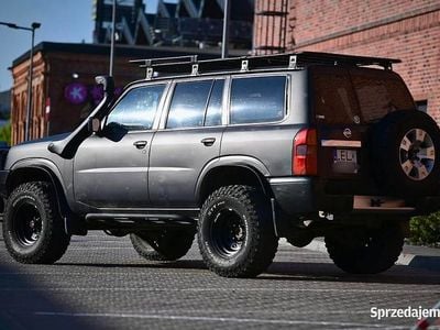 Zielony Używany 2009 Nissan Patrol SUV | 87 500 zł