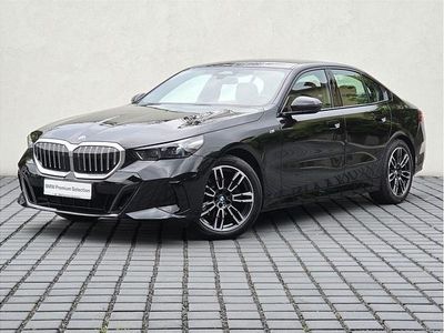 Czarny szafir metalizowany Używany 2024 BMW 520 Comfort Edition Sedan/Limuzyna | 336 500 zł