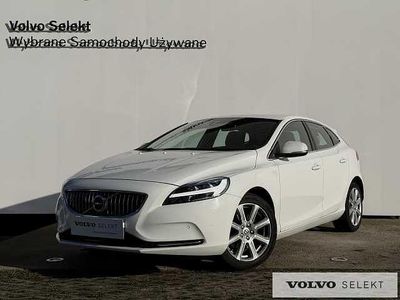 Biały Używany 2018 Volvo V40 | 61 900 zł