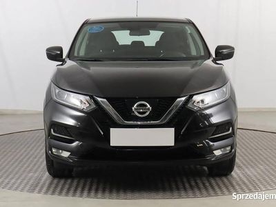 Czarny Używany 2017 Nissan Qashqai SUV | 52 999 zł (Uczciwa cena)