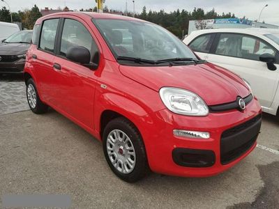 Czerwony Używany 2018 Fiat Panda Hatchback | 38 300 zł