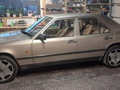 Używany Mercedes E300 1986